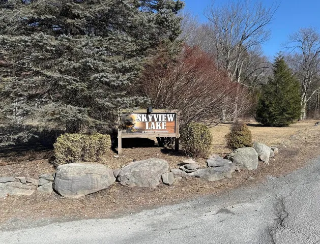 $324,000 | Skyview Lake Oak Wood Drive, Greentown, PA 18426