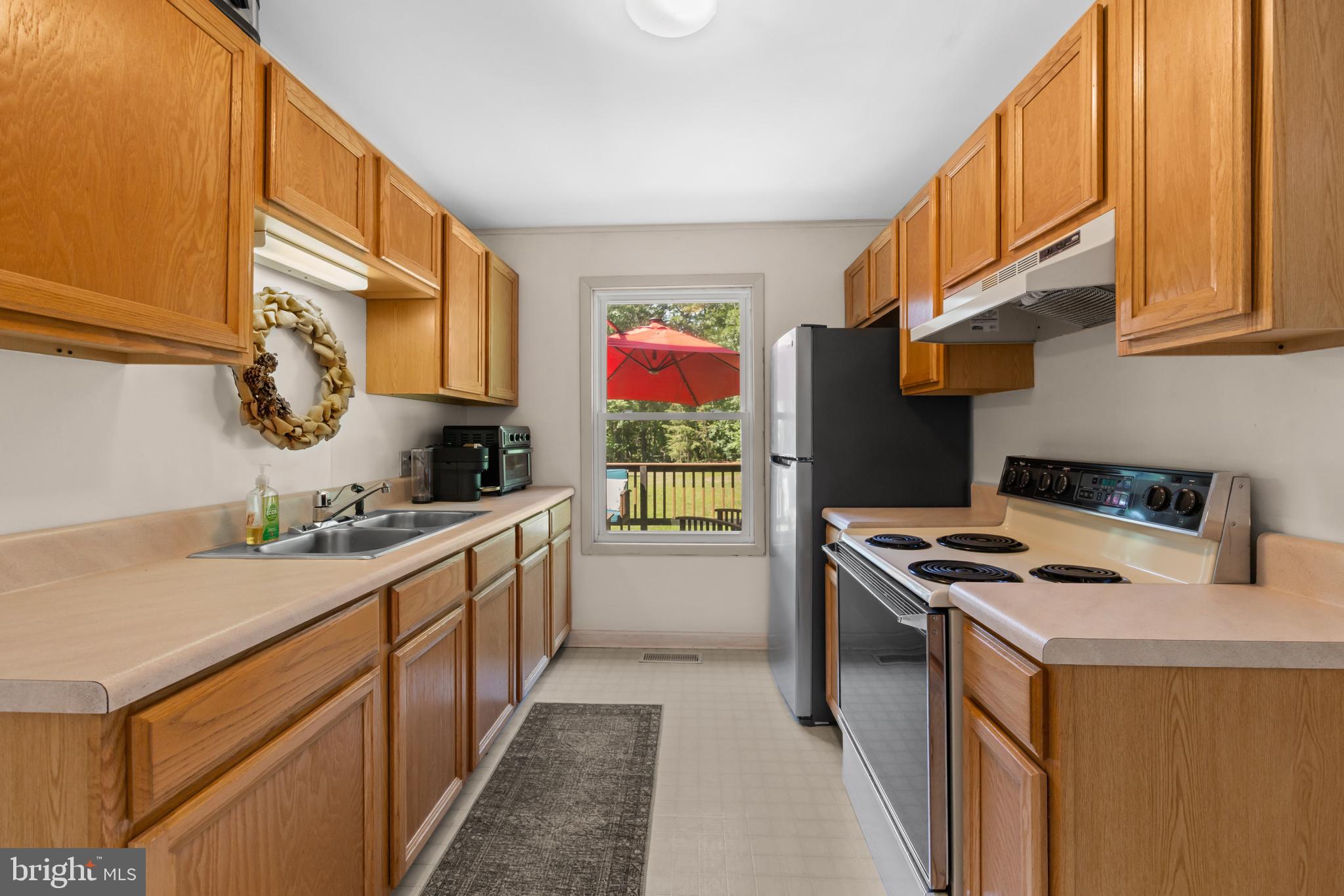 19306 Frazier Road Culpeper, VA 22701 - Photo 19 of 49 In-law or rental full kitchen.
