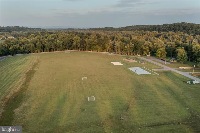 $280,000 | 23 Mississippi Point, Falling Waters, WV 25419