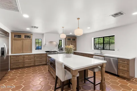 $850,000 | 17230 North 20th Street, Phoenix, AZ 85022