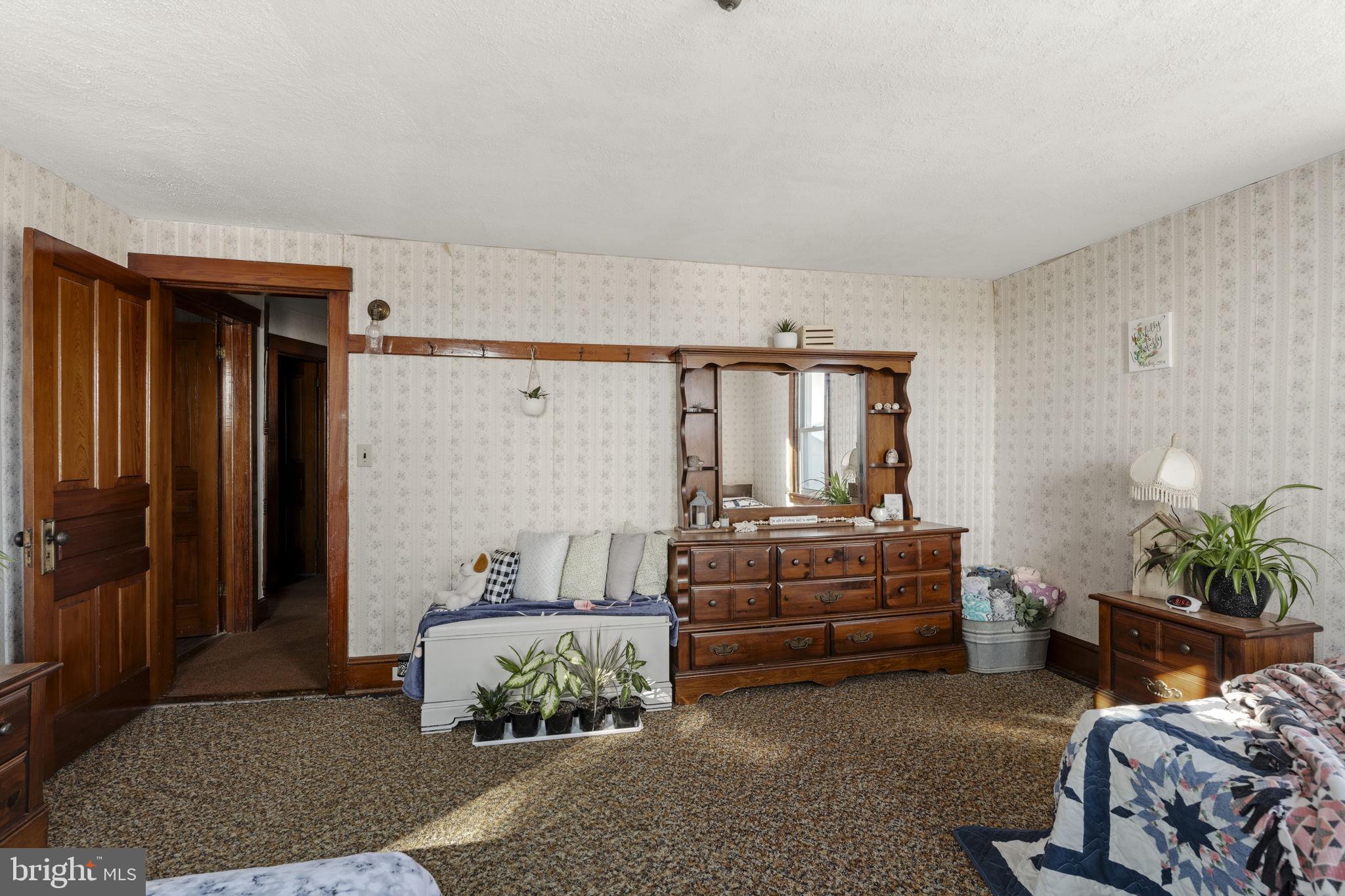 125 Indiantown Road Ephrata, PA 17522 - Photo 25 of 46 a living room with furniture fireplace and potted plant