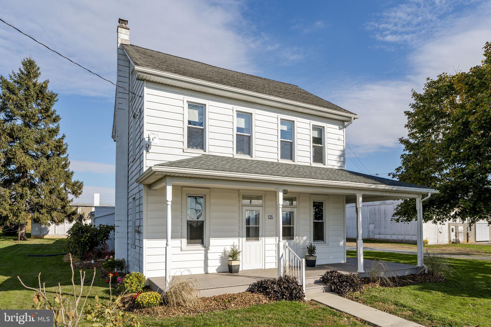 125 Indiantown Road Ephrata, PA 17522 - Photo 5 of 46 front view of a house with a yard
