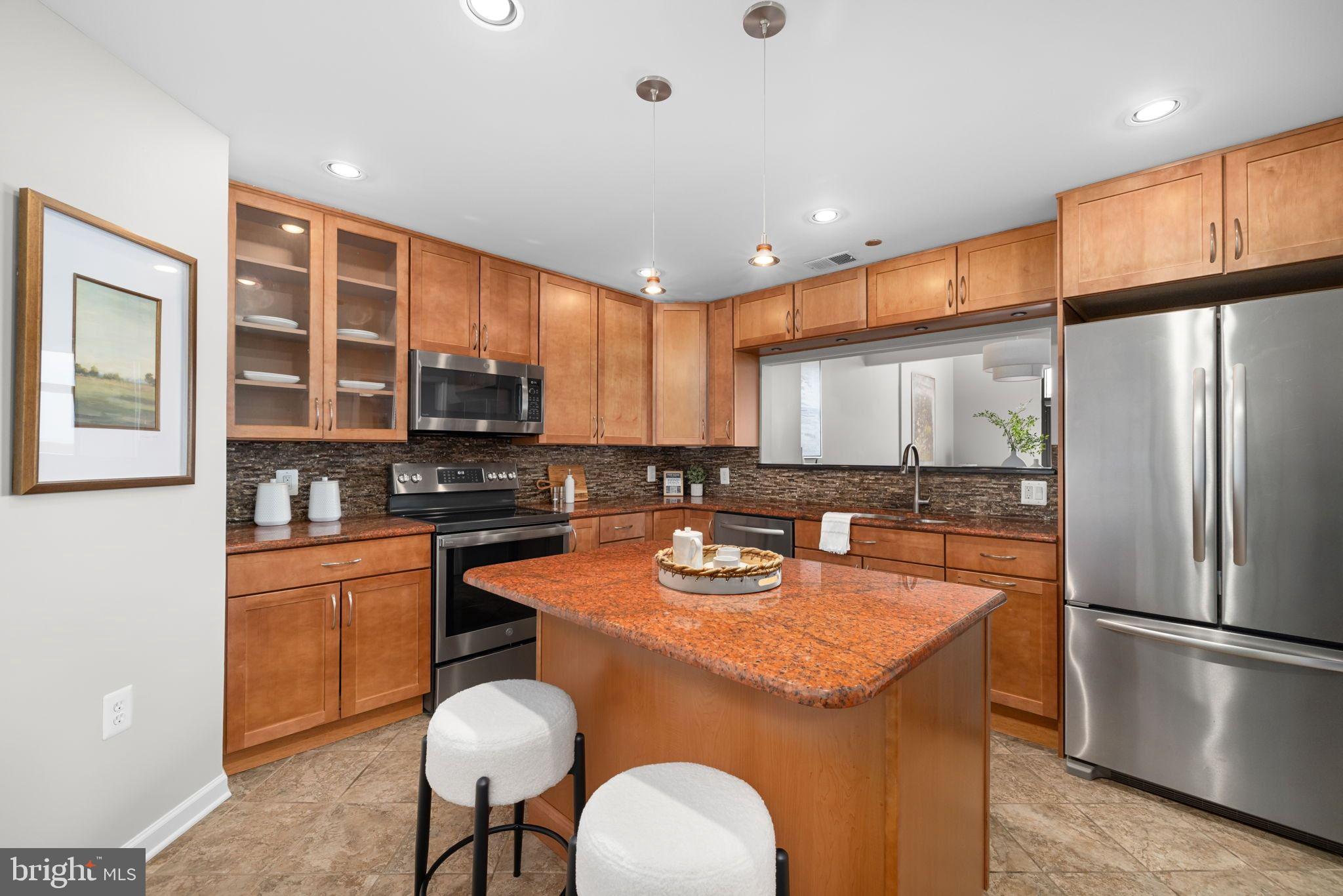 1301 North Courthouse Road, Unit 1805 Arlington, VA 22201 - Photo 11 of 40 Kitchen