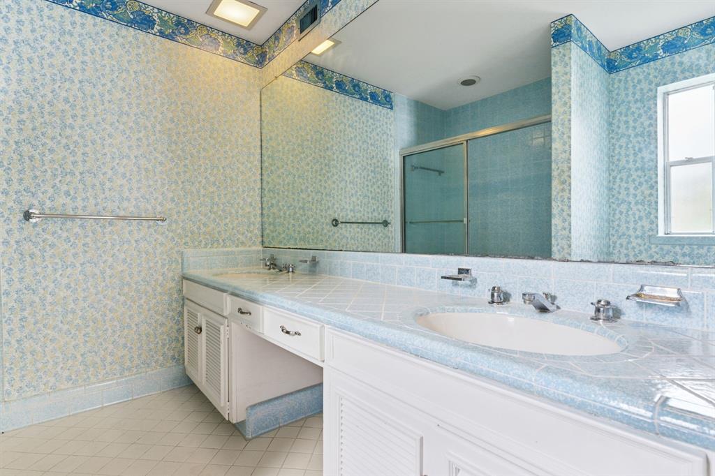 6367 Diamond Head Circle, Unit D Dallas, TX 75225 - Photo 19 of 26
