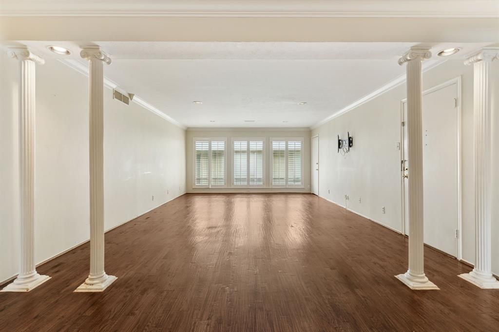 6367 Diamond Head Circle, Unit D Dallas, TX 75225 - Photo 4 of 26