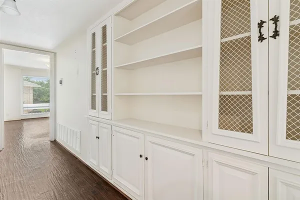 $2,000 | 6367 Diamond Head Circle, Unit D, Dallas, TX 75225