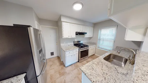 $2,275 | 10214 Missel Thrush Drive, Austin, TX 78750