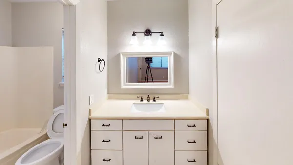 $2,275 | 10214 Missel Thrush Drive, Austin, TX 78750