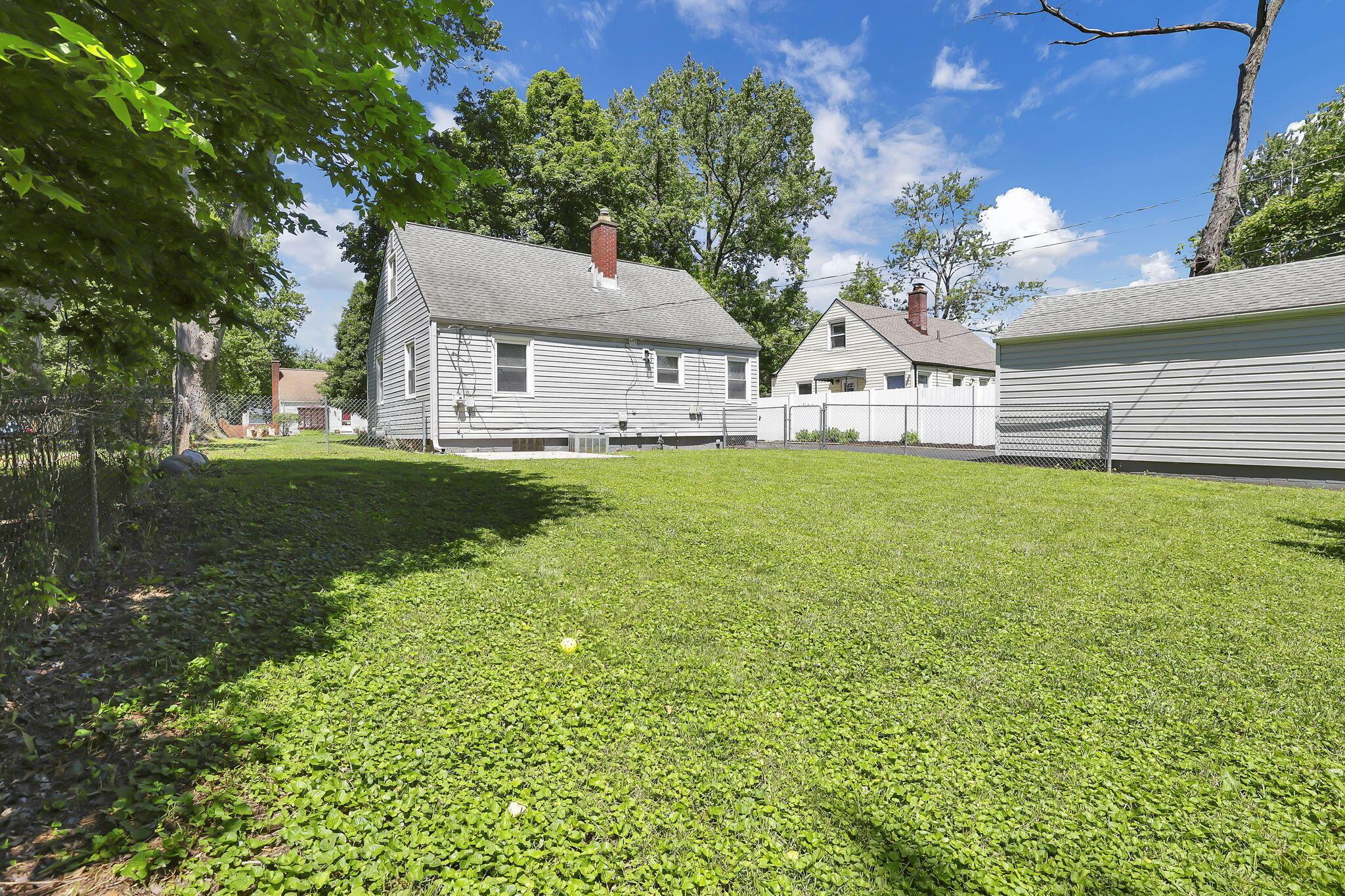 142 North Kellner Road Columbus, OH 43209 - Photo 52 of 62 yard