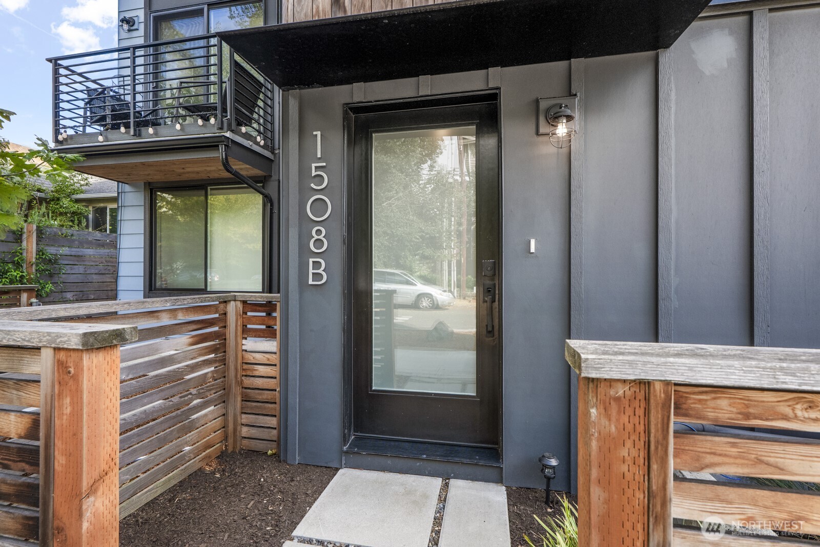 1508 18th Avenue, Unit B Seattle, WA 98122 - Photo 3 of 29