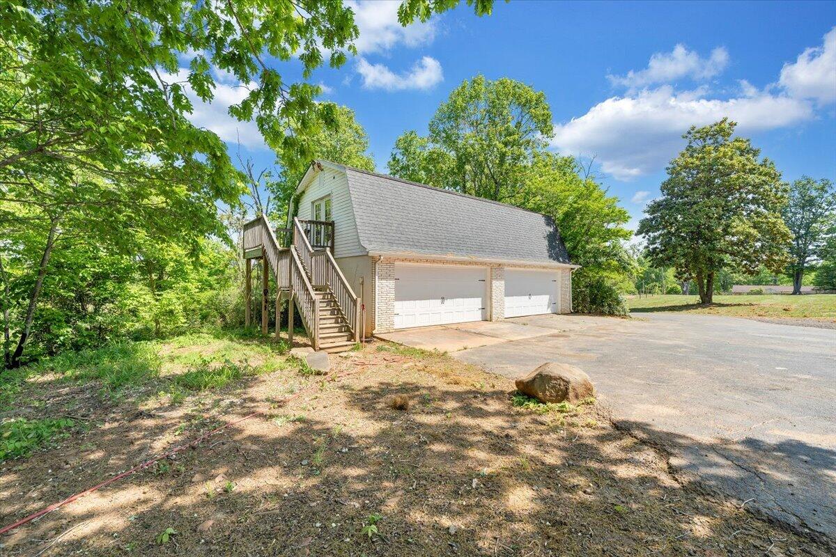 2011 Spencer-Preston Road Martinsville, VA 24112 - Photo 110 of 130 112-MIB07653