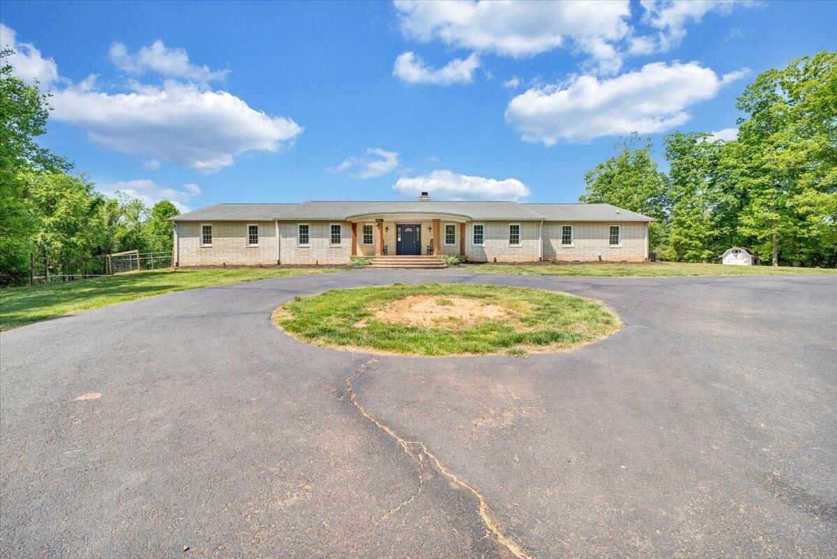 2011 Spencer-Preston Road Martinsville, VA 24112 - Photo 119 of 130 121-MIB07683