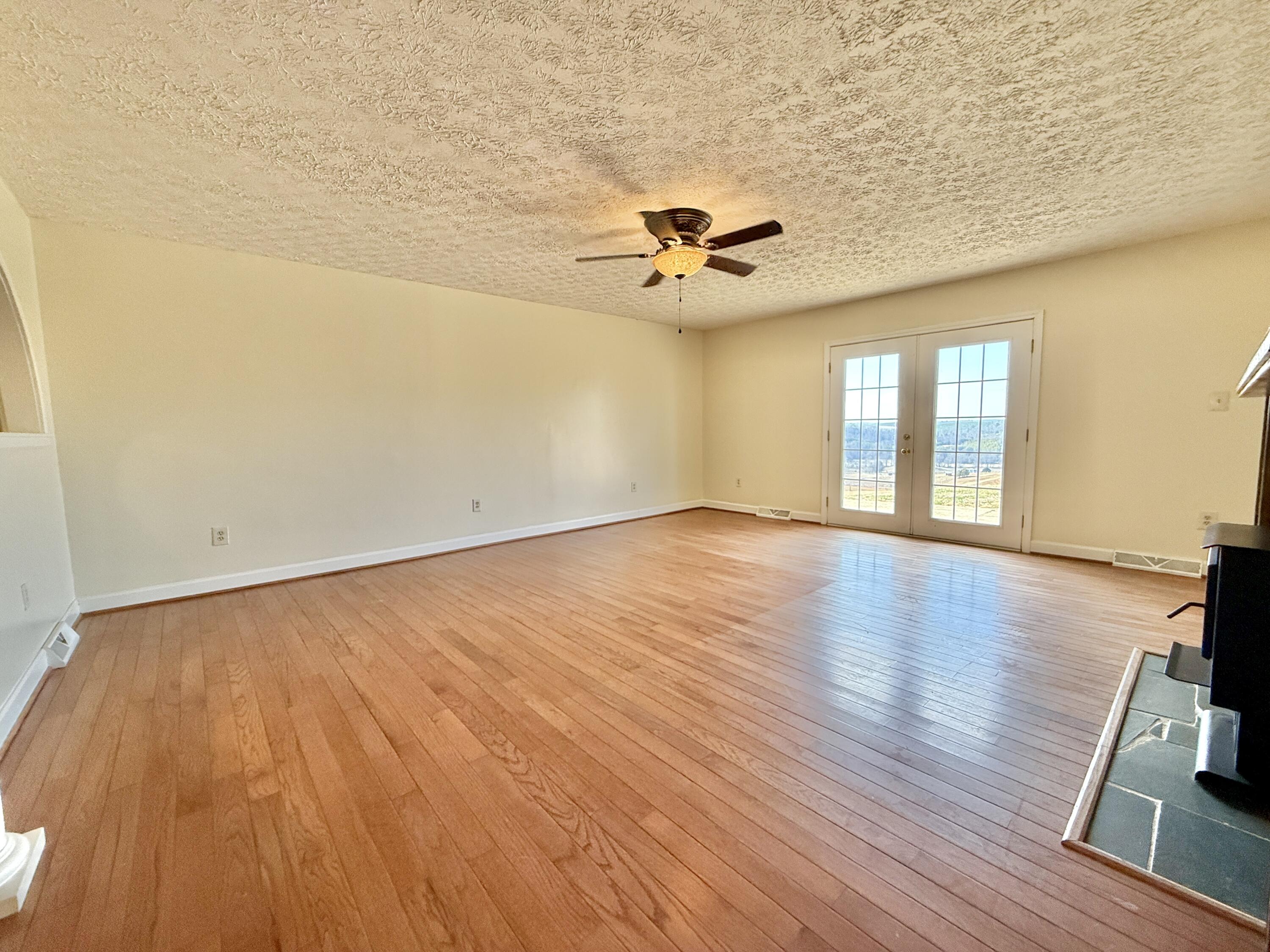 2011 Spencer-Preston Road Martinsville, VA 24112 - Photo 15 of 83 IMG_0961