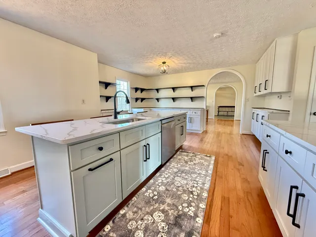 $875,000 | 2011 Spencer-Preston Road, Martinsville, VA 24112