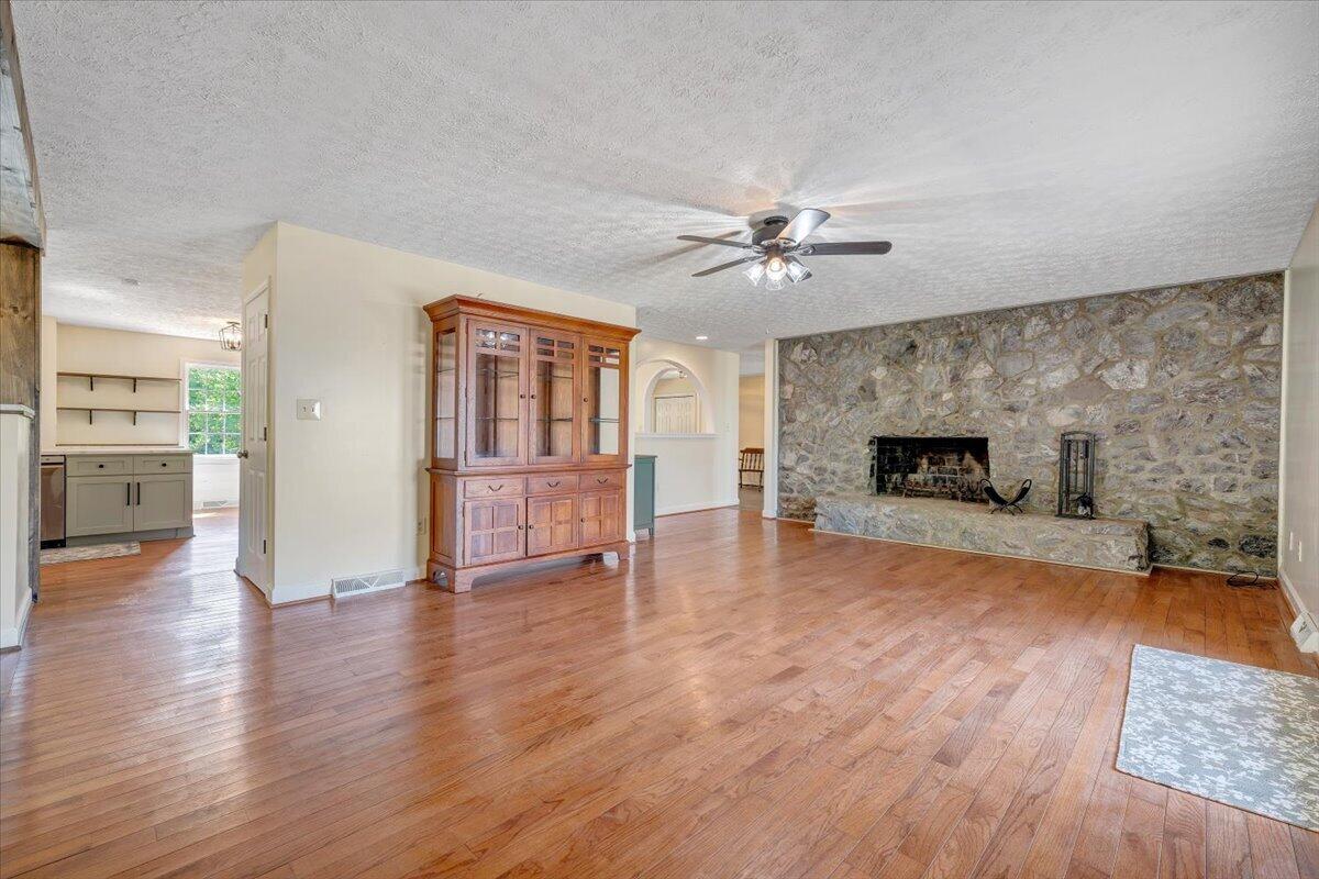 2011 Spencer-Preston Road Martinsville, VA 24112 - Photo 44 of 130 044-MIB07464