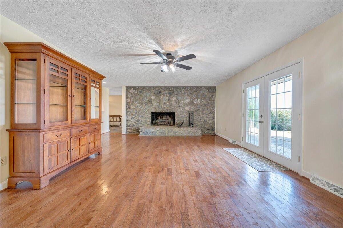 2011 Spencer-Preston Road Martinsville, VA 24112 - Photo 45 of 130 045-MIB07470