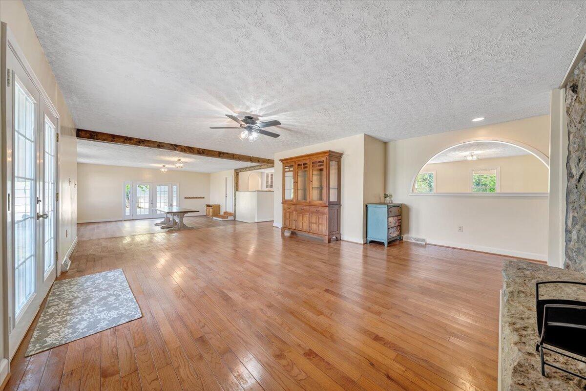 2011 Spencer-Preston Road Martinsville, VA 24112 - Photo 46 of 130 046-MIB07473