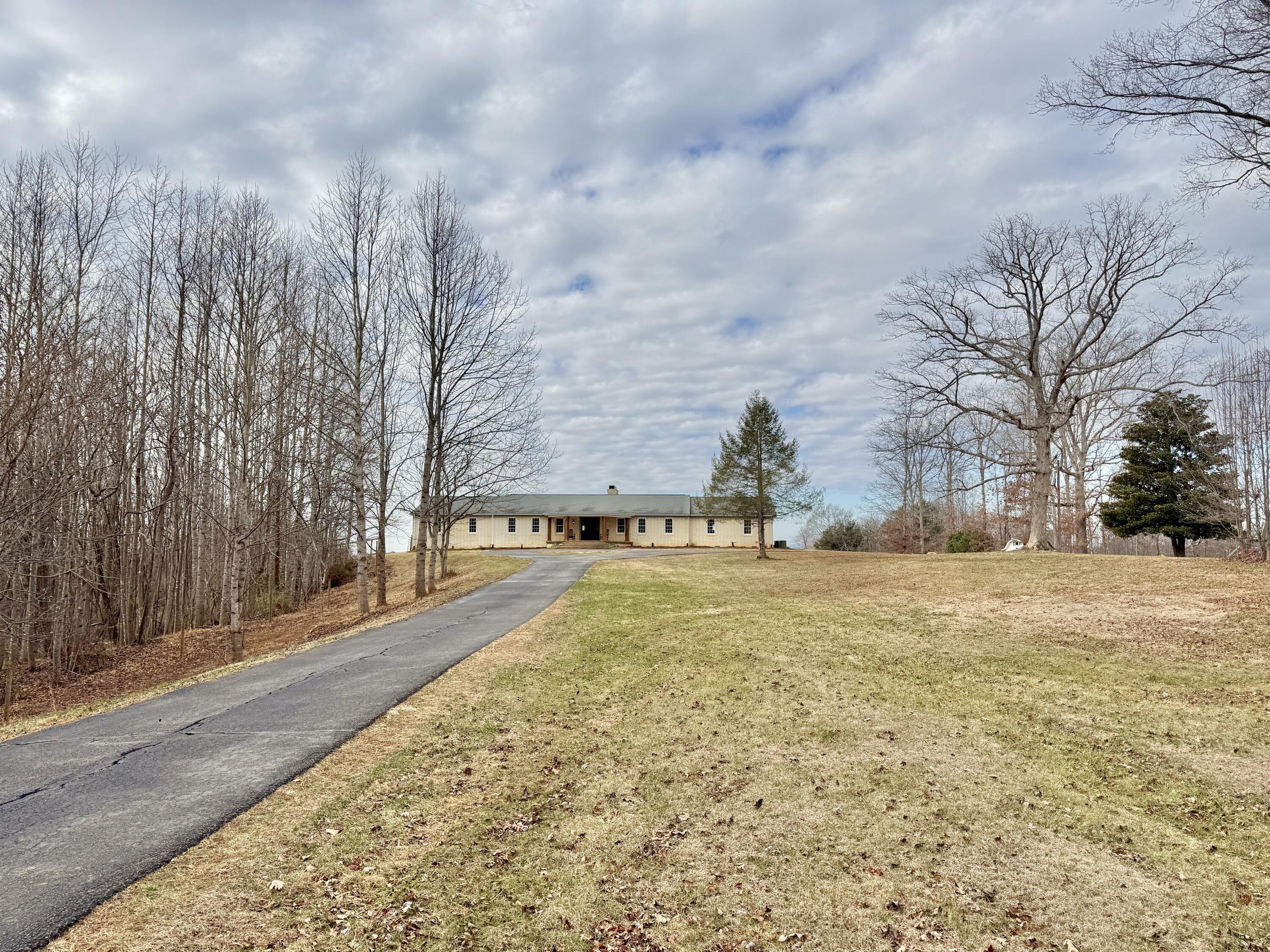 2011 Spencer-Preston Road Martinsville, VA 24112 - Photo 5 of 83 IMG_0950