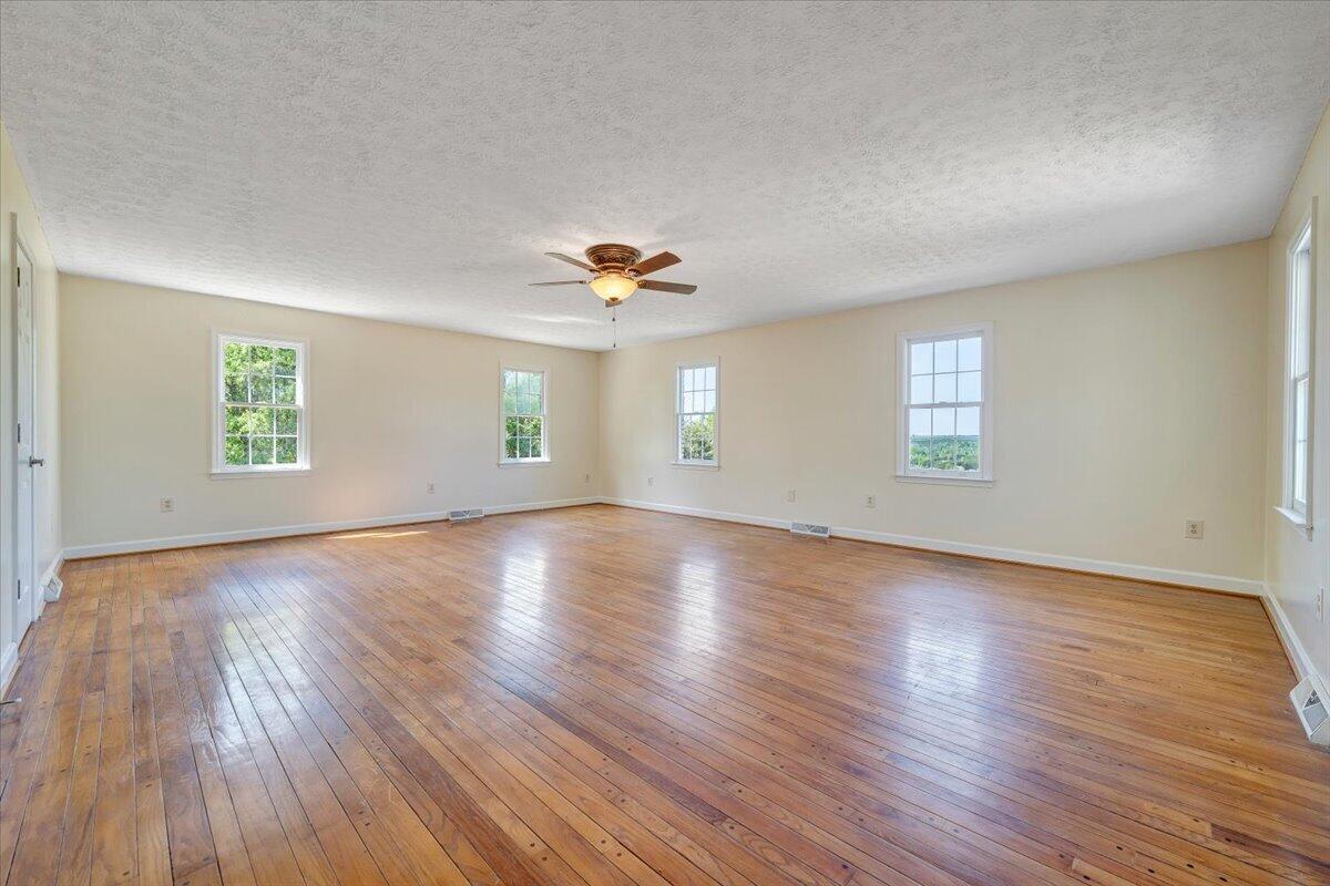 2011 Spencer-Preston Road Martinsville, VA 24112 - Photo 63 of 130 063-MIB07524