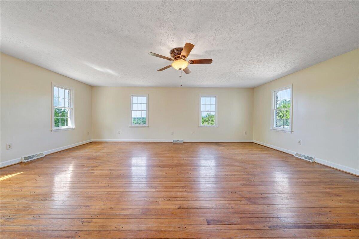 2011 Spencer-Preston Road Martinsville, VA 24112 - Photo 64 of 130 064-MIB07527