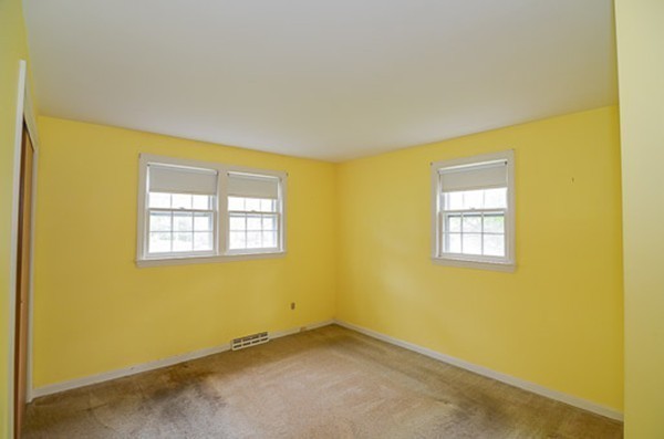 25 Whippletree Road Chelmsford, MA 01824 - Photo 11 of 19