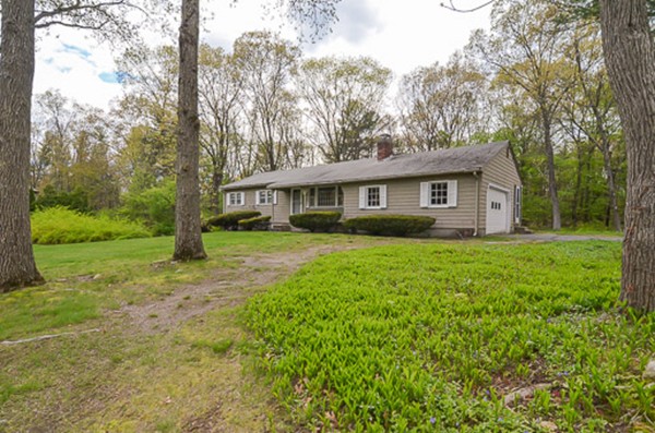 25 Whippletree Road Chelmsford, MA 01824 - Photo 2 of 19