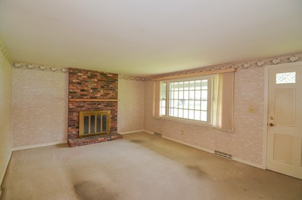 25 Whippletree Road Chelmsford, MA 01824 - Photo 6 of 19