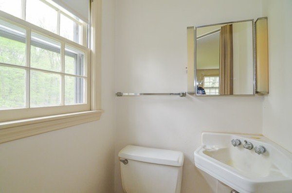 25 Whippletree Road Chelmsford, MA 01824 - Photo 9 of 19