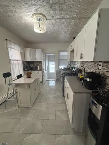 $3,100 | 602 East 23rd Street, Paterson, NJ 07514