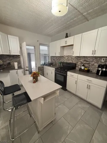 $3,100 | 602 East 23rd Street, Paterson, NJ 07514