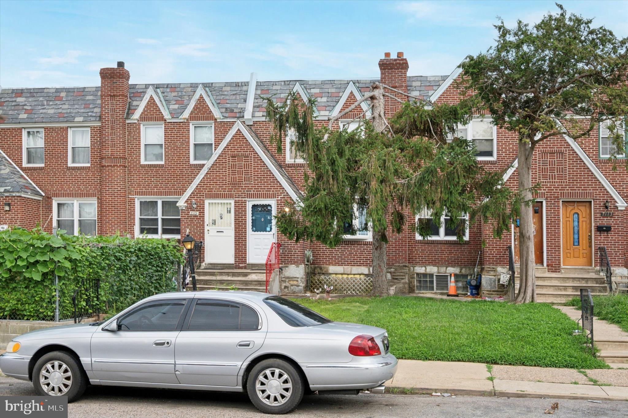 7117 Large Street Philadelphia, PA 19149 - Photo 3 of 35