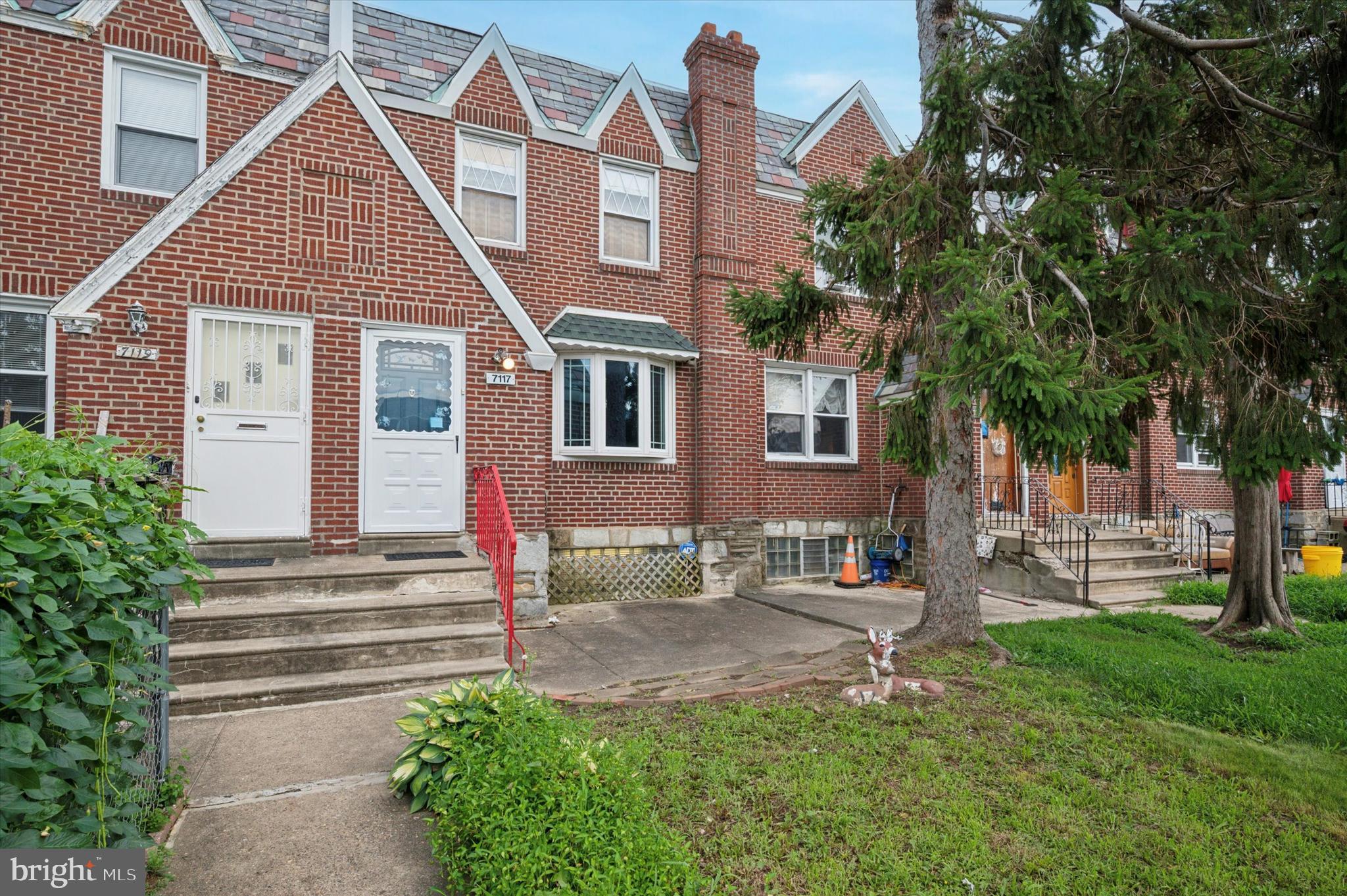 7117 Large Street Philadelphia, PA 19149 - Photo 4 of 35