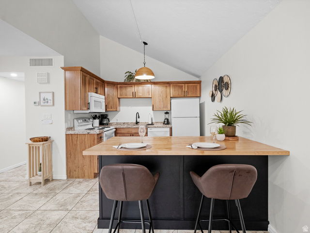 860 South Village Road, Unit D11 St. George, UT 84770 - Photo 8 of 24 Large kitchen