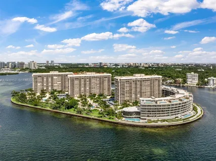 $1,700,000 | 3 Grove Isle Drive, Unit C803, Miami, FL 33133