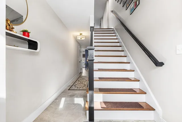 $925,000 | 11 James Coffin Way, Unit 11, Middleton, MA 01949