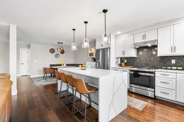 $925,000 | 11 James Coffin Way, Unit 11, Middleton, MA 01949