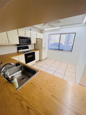 $180,000 | 8020 Hampton Boulevard, Unit 102, North Lauderdale, FL 33068