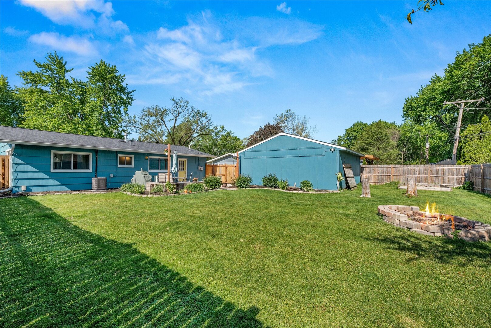14 Hampton Road Montgomery, IL 60538 - Photo 23 of 27 a front view of house with yard and green space
