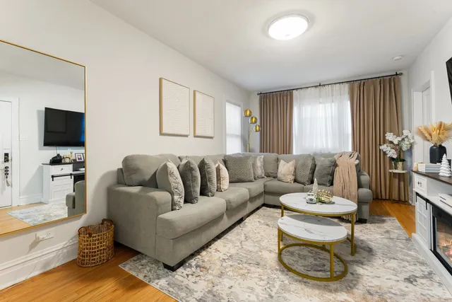 $562,000 | 3407 North Avers Avenue, Chicago, IL 60618