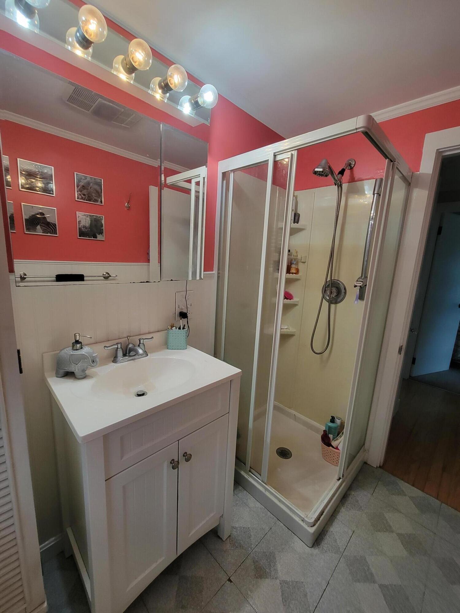 291 Buxton Road Saco, ME 04072 - Photo 8 of 15 Bathroom shower