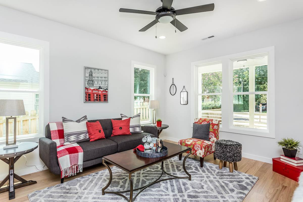 709 South East Street Raleigh, NC 27601 - Photo 7 of 30 Living Room