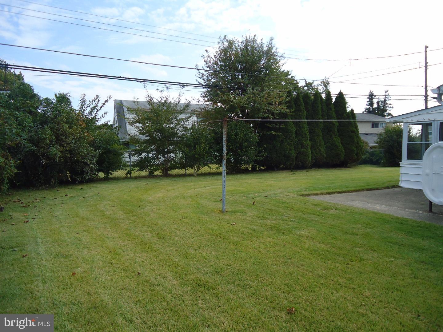 38 Hardy Road Levittown, PA 19056 - Photo 17 of 19 Back Yard