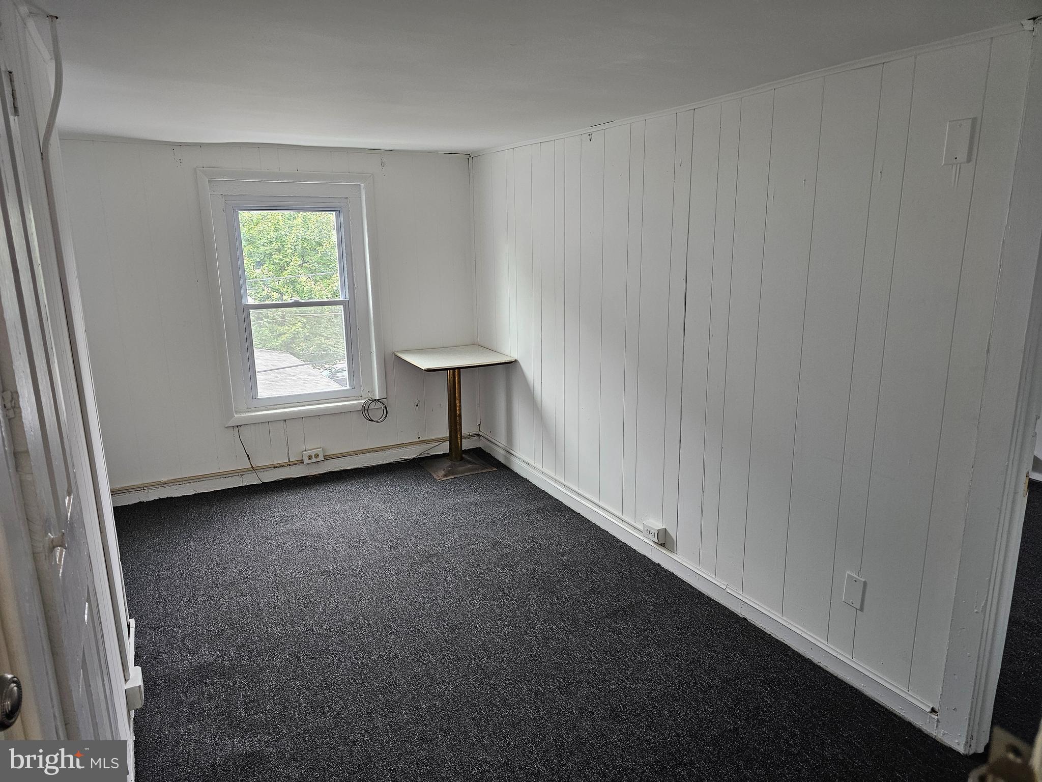 519 York Street, Unit 3 Burlington, NJ 08016 - Photo 5 of 6 an empty room with a window