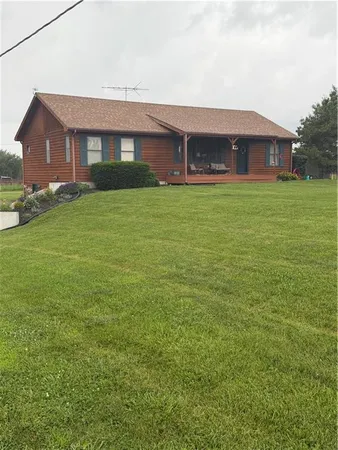 $440,000 | 29710 Oak Grove Road, Paola, KS 66071