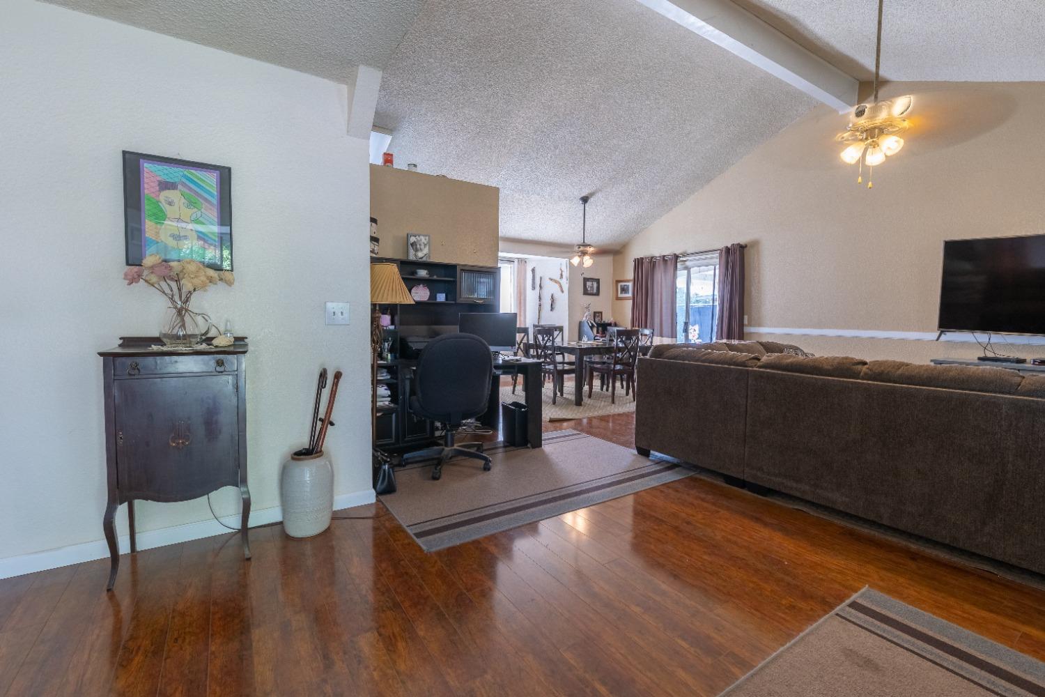 17241 Rodeo Drive Madera, CA 93638 - Photo 6 of 39 Gallery Image 6