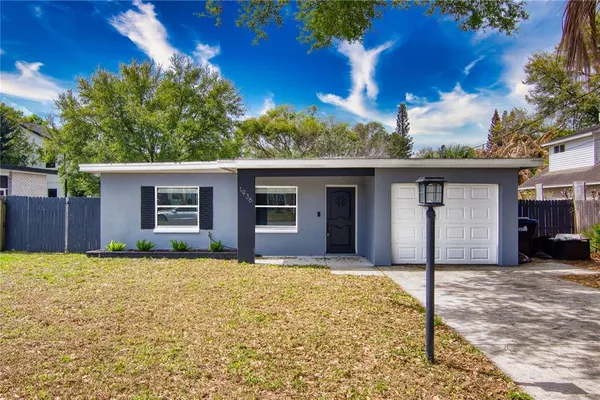 $2,300 | 1936 Essex Place, Orlando, FL 32806