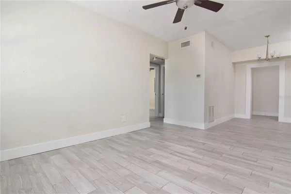 $2,300 | 1936 Essex Place, Orlando, FL 32806