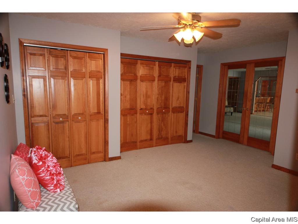 7364 Bahr Road Sherman, IL 62684 - Photo 21 of 33 Gallery Image 21