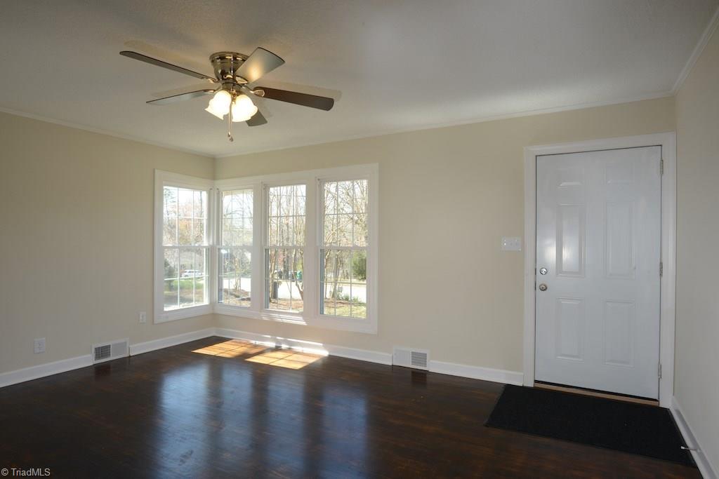 3314 Pine Valley Road High Point, NC 27265 - Photo 2 of 22