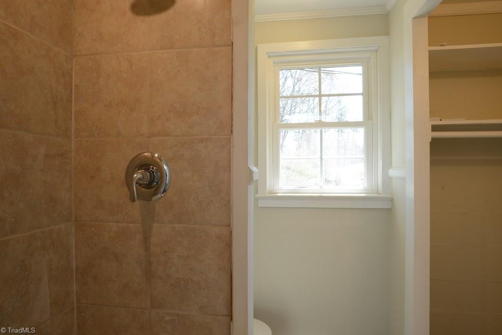 3314 Pine Valley Road High Point, NC 27265 - Photo 17 of 22